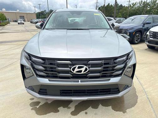 Shimmering Silver 2026 Hyundai TUCSON SE