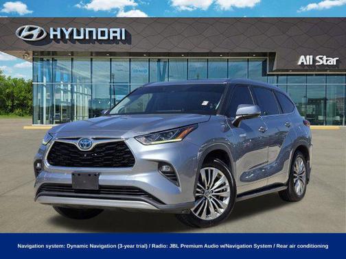 Moon Dust 2021 Toyota Highlander Hybrid Platinum