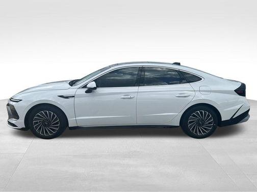 2026 Hyundai SONATA Hybrid SE