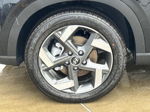 Onyx Black 2026 Hyundai VENUE SEL
