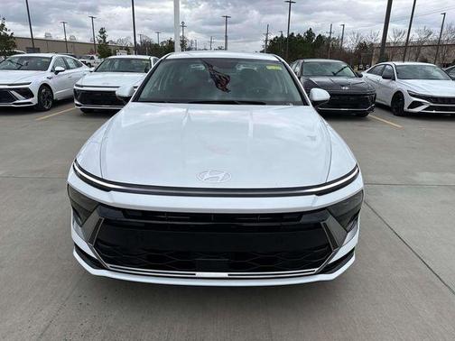 2026 Hyundai SONATA SEL