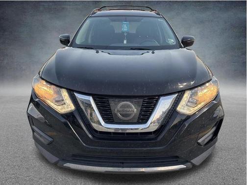 Magnetic Black 2017 Nissan Rogue SV