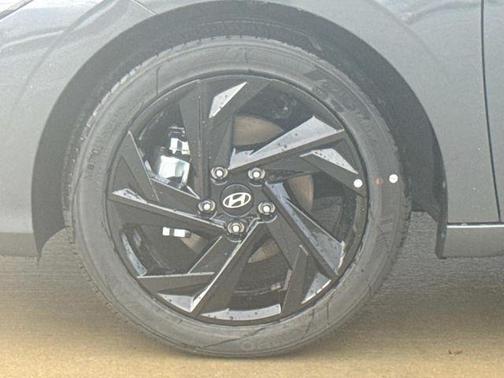 2026 Hyundai ELANTRA Sport