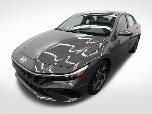 2025 Hyundai ELANTRA SEL