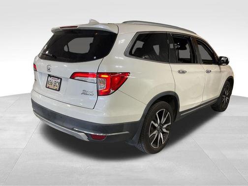 White Diamond Pearl 2019 Honda Pilot Elite