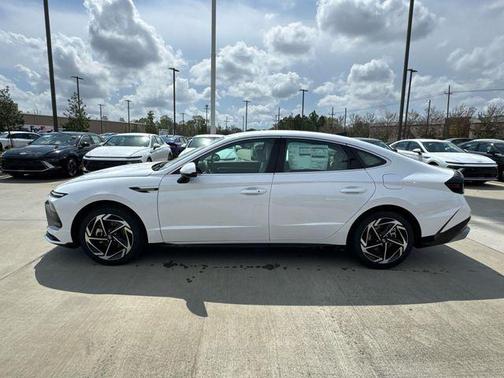 2026 Hyundai SONATA SEL