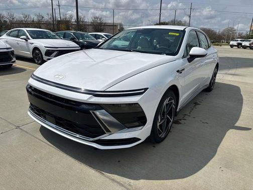 2026 Hyundai SONATA SEL