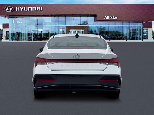 2026 Hyundai ELANTRA SE