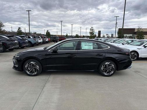 2026 Hyundai SONATA SEL