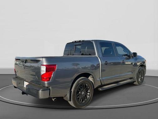 2019 Nissan Titan SV