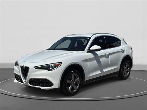 2020 Alfa Romeo Stelvio Base