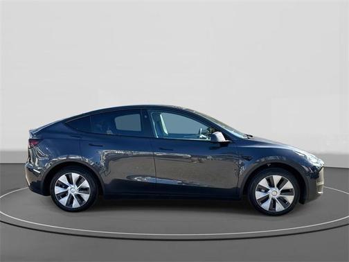 2024 Tesla Model Y Long Range Dual Motor All-Wheel Drive