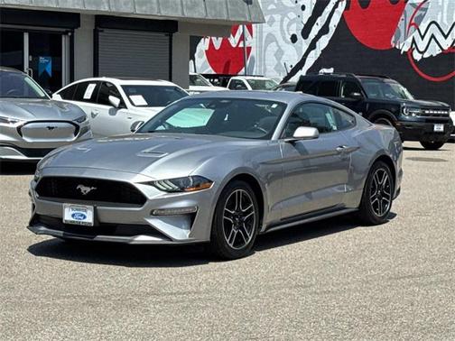 2021 Ford Mustang EcoBoost