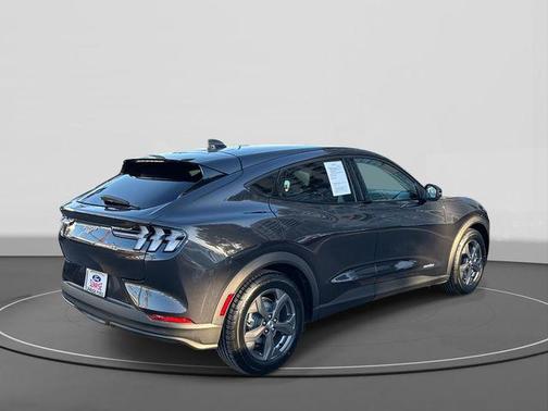 2022 Ford Mustang Mach-E Select