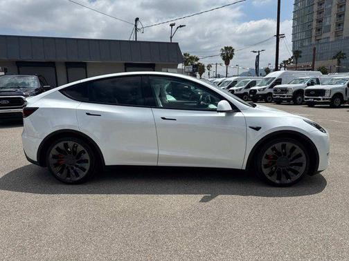 2022 Tesla Model Y Performance Dual Motor All-Wheel Drive
