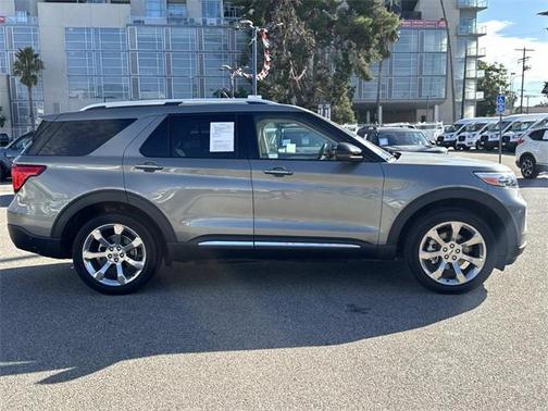 2020 Ford Explorer Platinum