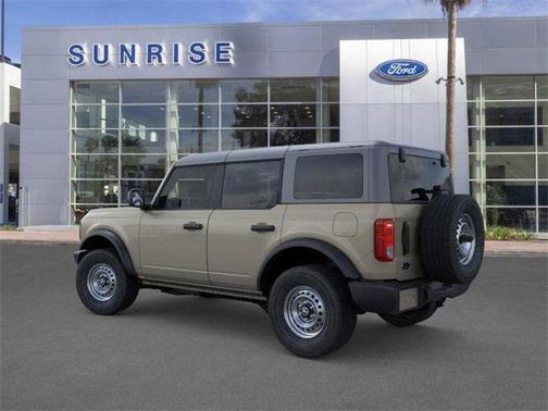 2025 Ford Bronco Base 4 Door 4x4