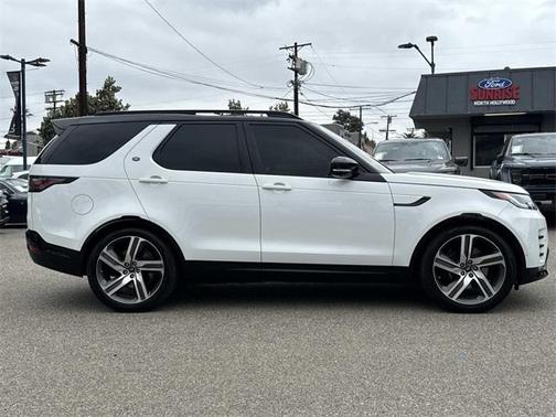 2023 Land Rover Discovery P360 Metropolitan Edition