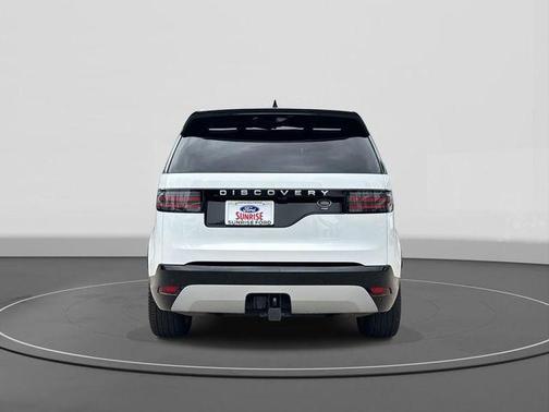 2023 Land Rover Discovery P360 Metropolitan Edition