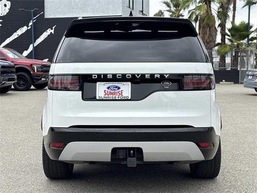 2023 Land Rover Discovery P360 Metropolitan Edition