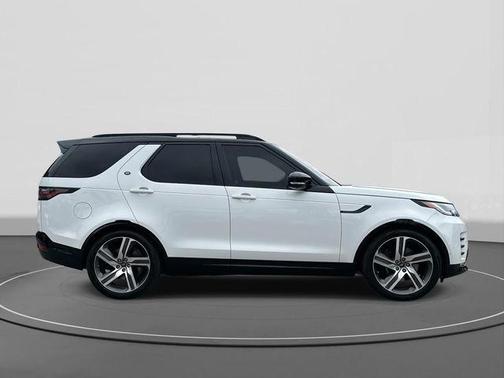 2023 Land Rover Discovery P360 Metropolitan Edition