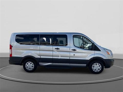 2017 Ford Transit-150 XLT