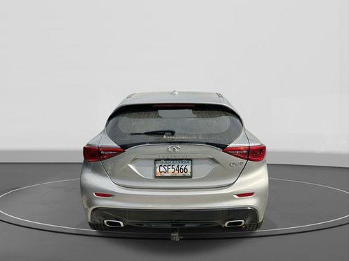 2018 INFINITI QX30 Luxury