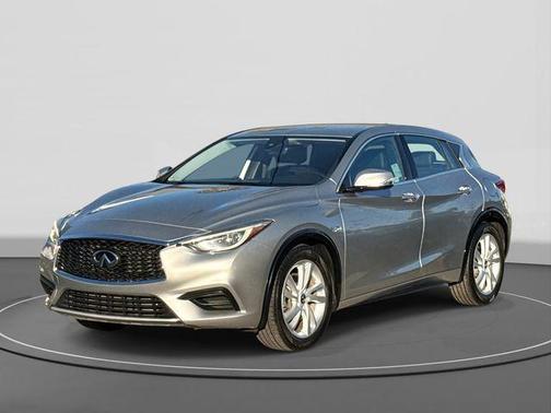 2018 INFINITI QX30 Luxury