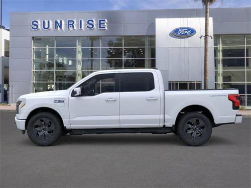 2025 Ford F-150 Lightning LARIAT