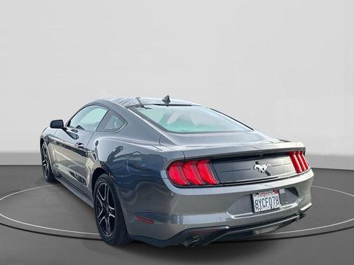 2021 Ford Mustang EcoBoost