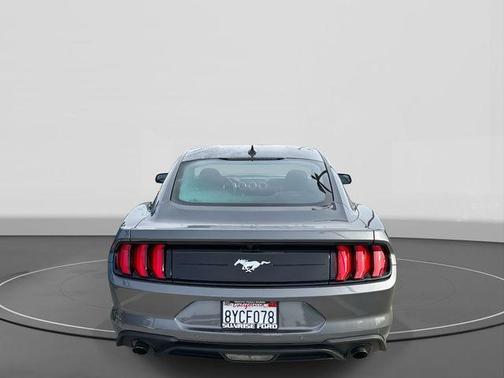 2021 Ford Mustang EcoBoost