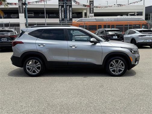 2023 Kia Seltos S