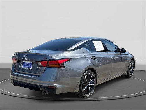 2023 Nissan Altima SR FWD