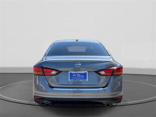 2023 Nissan Altima SR FWD
