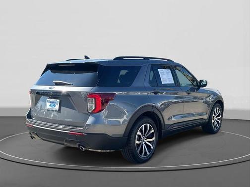 2022 Ford Explorer ST-Line