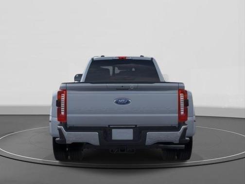 2026 Ford F-450 Lariat