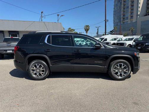2022 GMC Acadia FWD SLT