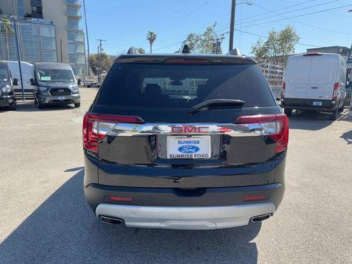 2022 GMC Acadia FWD SLT