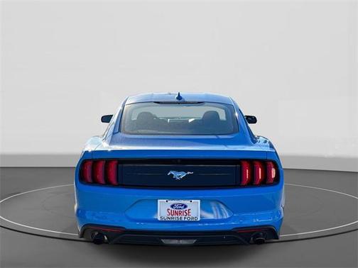 2022 Ford Mustang EcoBoost