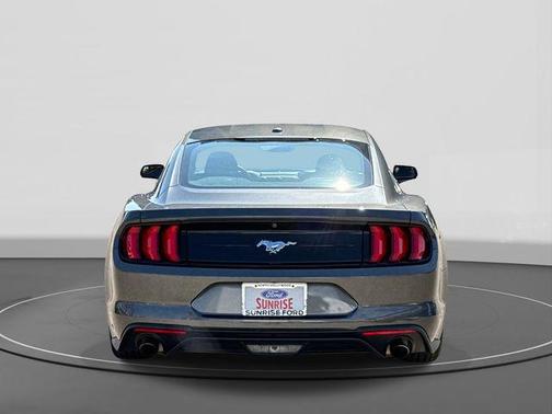 2020 Ford Mustang EcoBoost