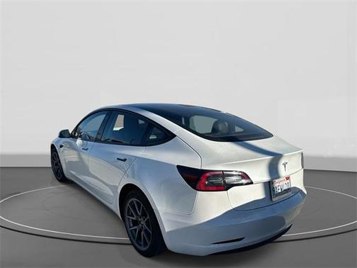 2022 Tesla Model 3 Standard Range