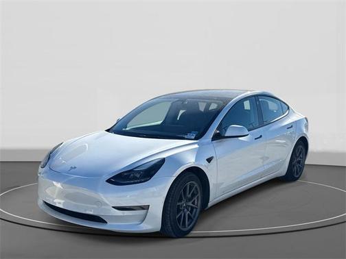 2022 Tesla Model 3 Standard Range