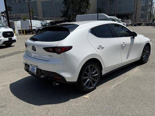 2022 Mazda Mazda3 FWD w/Preferred Package