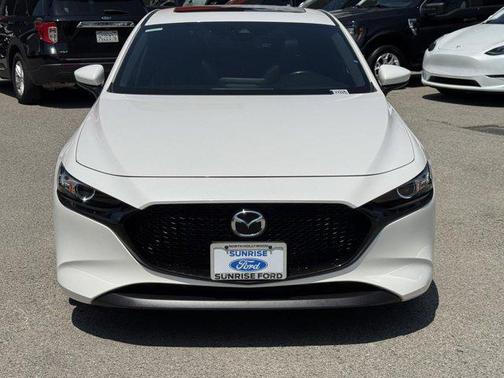 2022 Mazda Mazda3 FWD w/Preferred Package