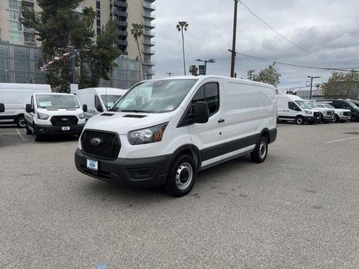 2025 Ford Transit-150 XL