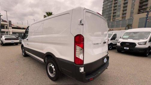 2025 Ford Transit-150 XL
