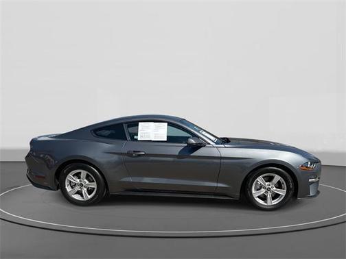 2022 Ford Mustang EcoBoost