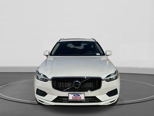 2020 Volvo XC60 T5 Momentum