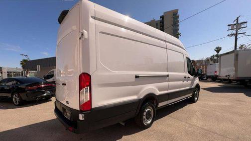 2022 Ford Transit-250 Base