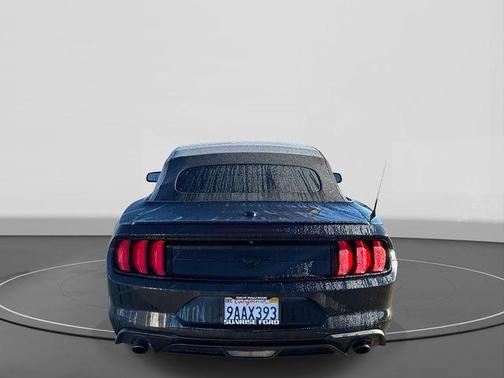 2021 Ford Mustang EcoBoost